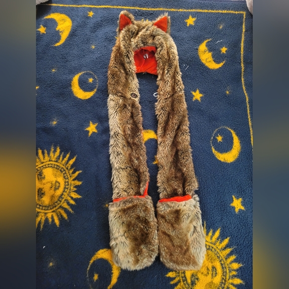 Fluffy Fox/Cat Hat/Scarf - Picture 1 of 12